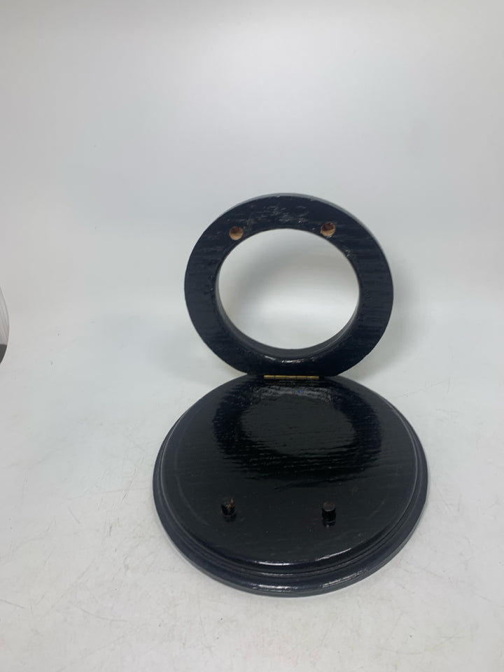 GREEN ASIAN STYLE LARGE BOWL W/ BLACK WOOD STAND.
