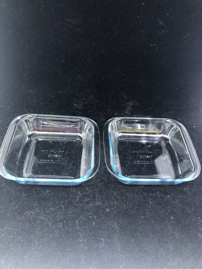 NIB 6 PC LITTLE PYREX BAKING DISHES.