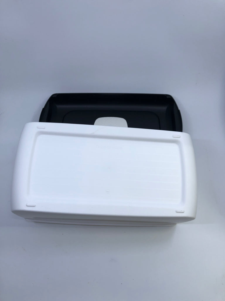 WHITE W/ BLACK LID TUPPERWARE BREADSMART JUNIOR STORAGE CONTAINER.
