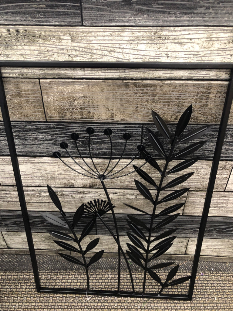 BLACK METAL DANDELION AND LEAVES WALL HANGING.