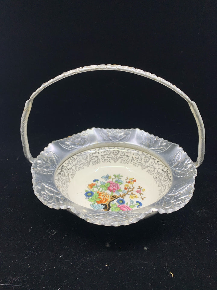 VTG CERAMIC AND METAL FLORAL BASKET SERVER.