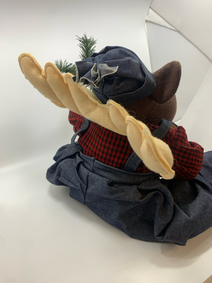 TREE-FARMER MOOSE PLUSH DECOR.