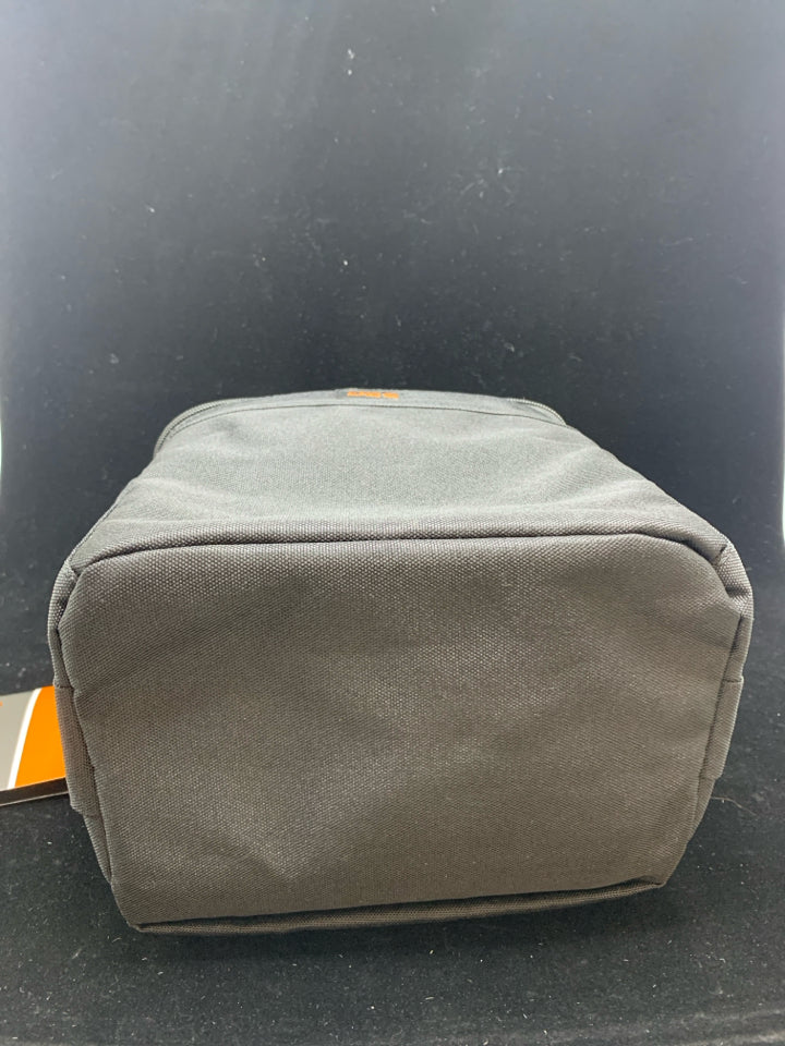 SLINGER CAMERA CASE.
