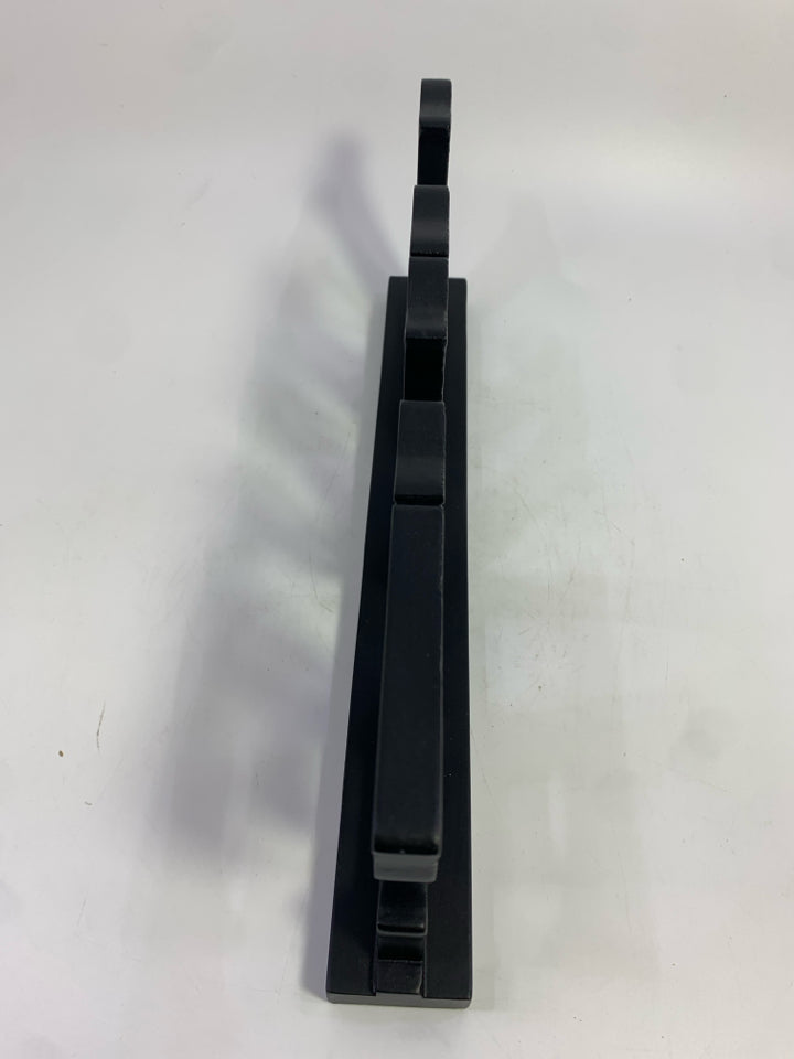 "LIVE" STANDING SIGN.