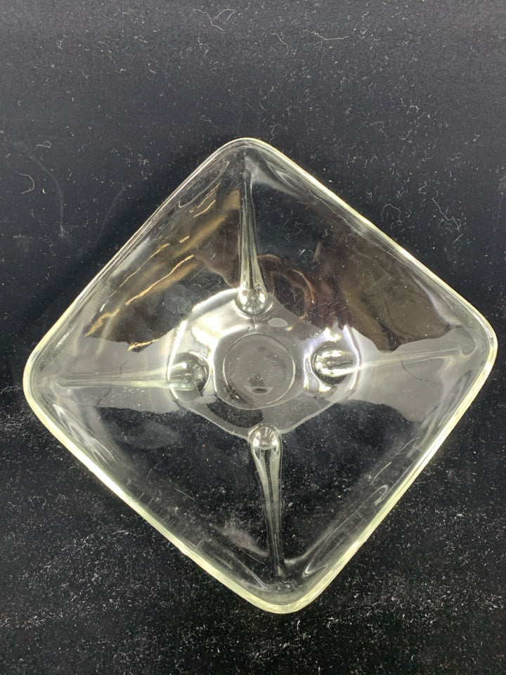 SQUARE GLASS BOWL.