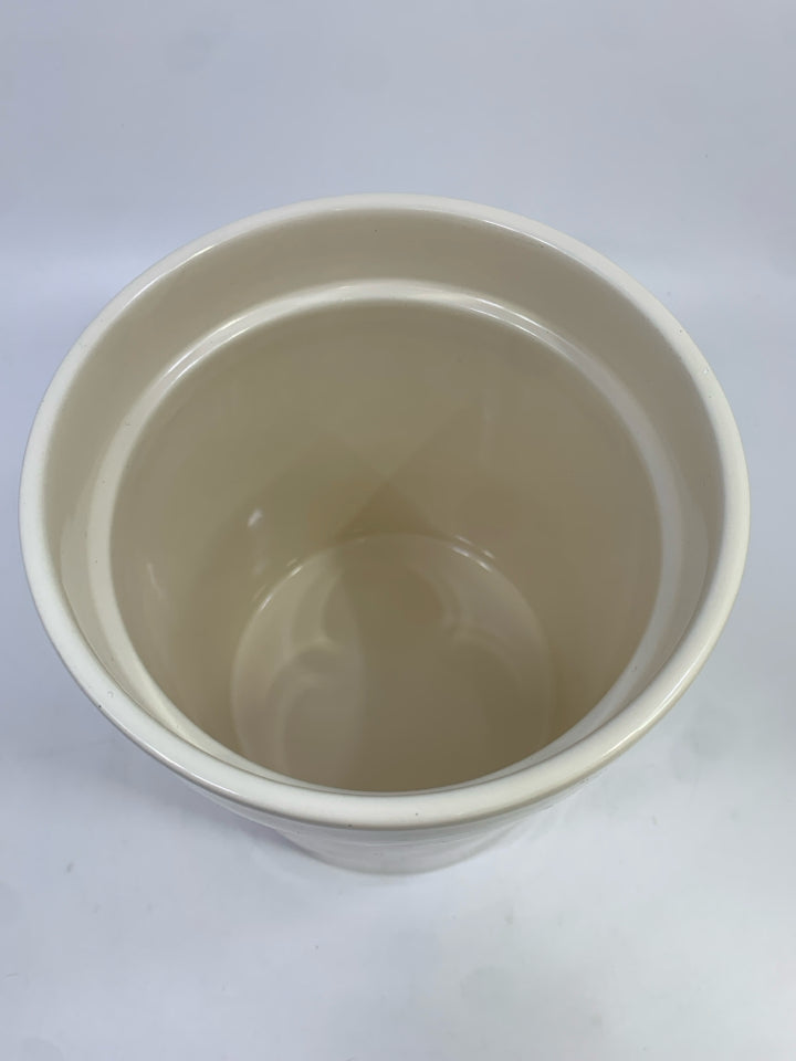 "BAKE" UTENSIL HOLDER.