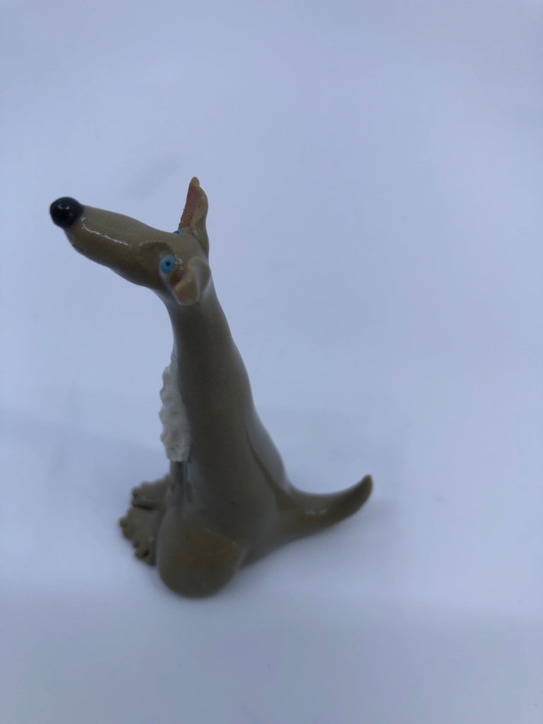 MINI POTTERY DOG FIGURINE.