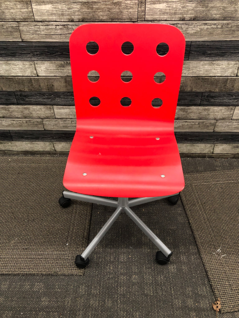 RED DESK CHAIR W WHEELS.
