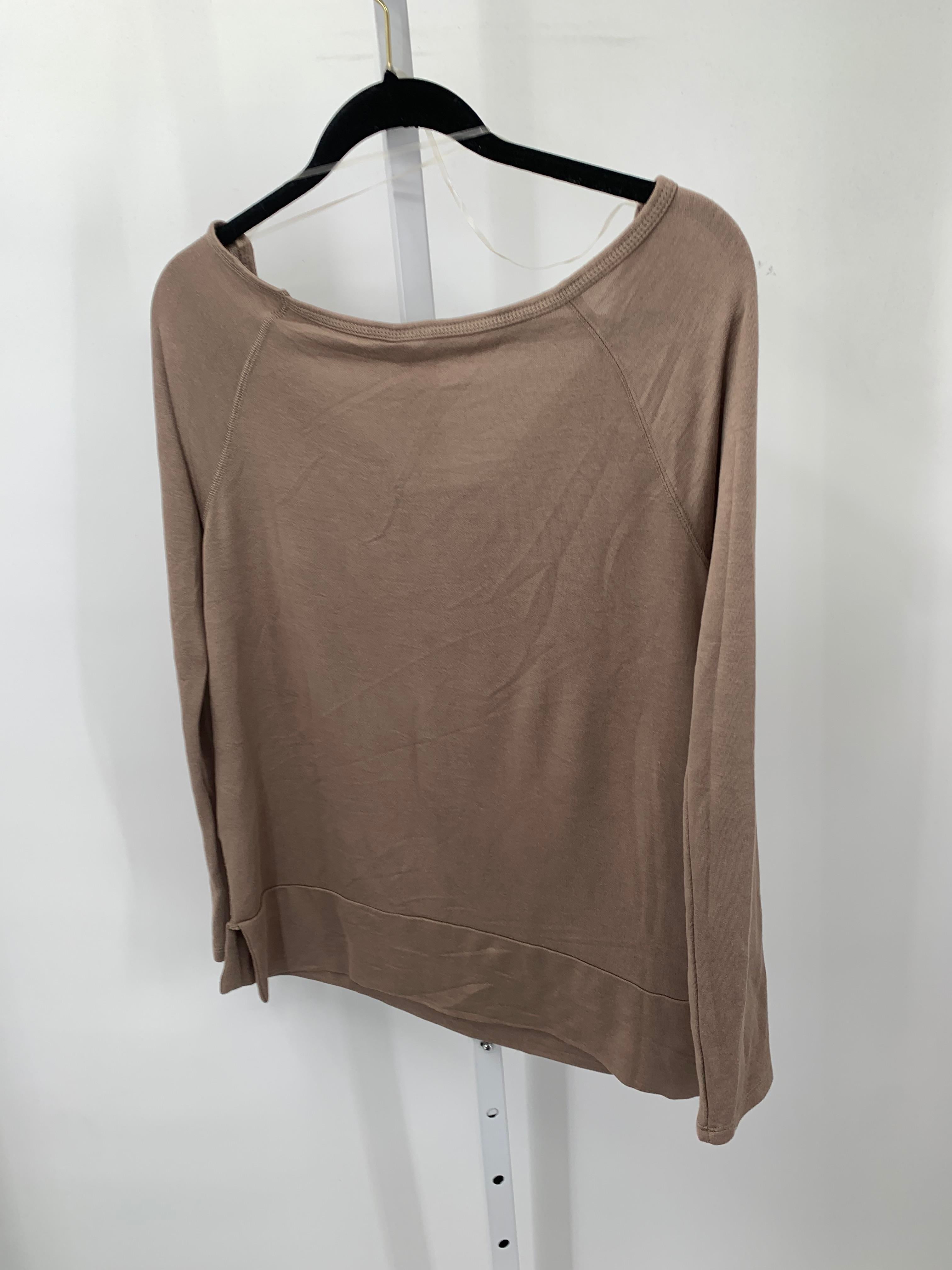 tresics Size Medium Misses Long Sleeve Shirt