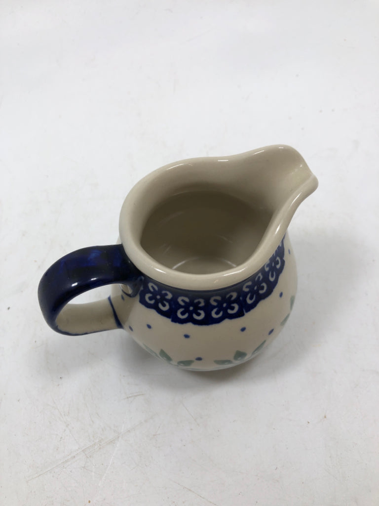 POLISH POTTERY CREAMER.