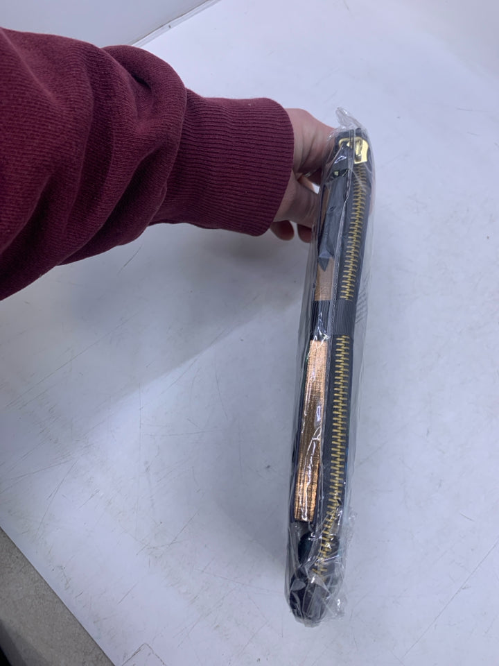 J Jill Blue Multi Floral Makeup Bag/Journal Set