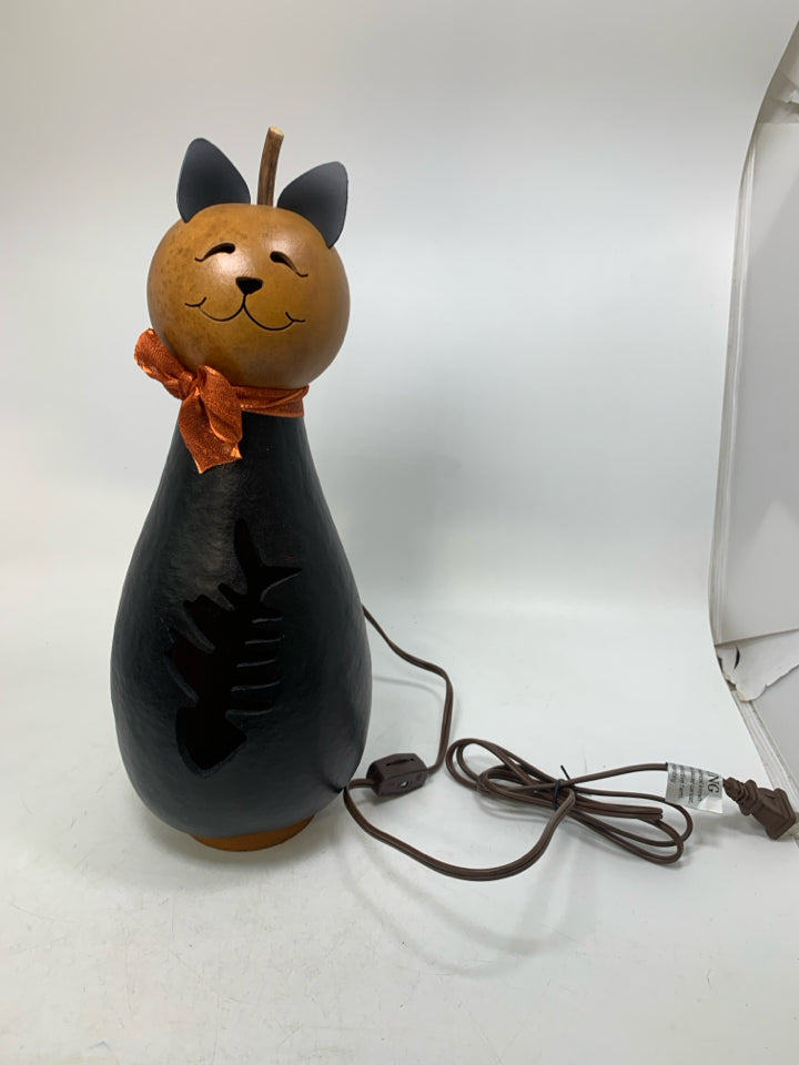 MEADOWBROOKE GOURDS HAND PAINTED COLE THE CAT SILHOUETTE GOURD ART FIGURE LAMP.