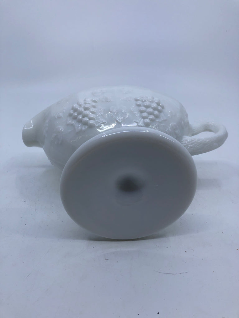 VTG MILK GLASS GRAVY BOAT.