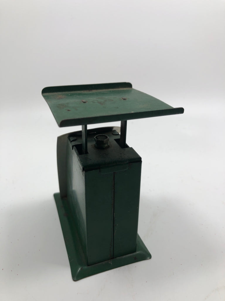 VTG GREEN POSTAL SCALE.