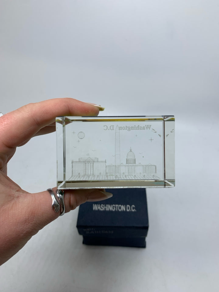 IN BOX WASHINGTON DC 3D LASER ETCHED HOLOGRAPHIC CRYSTAL PAPERWEIGHT.