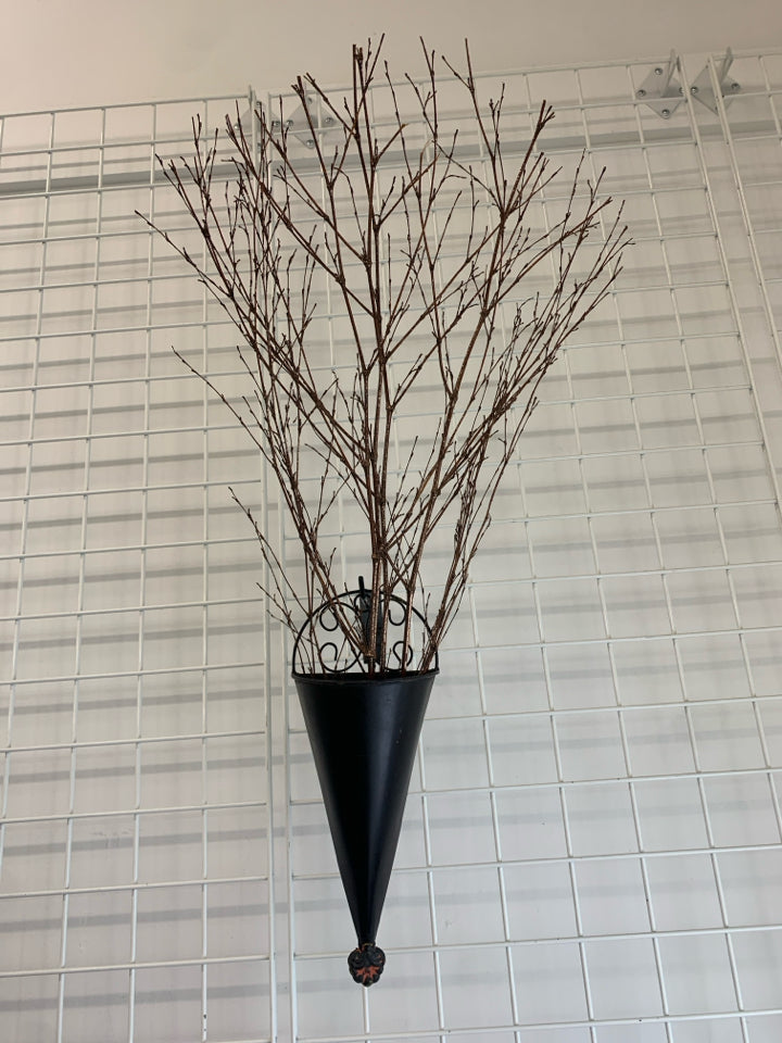METAL WALL POCKET W/GOLD GLITTER TWIGS.