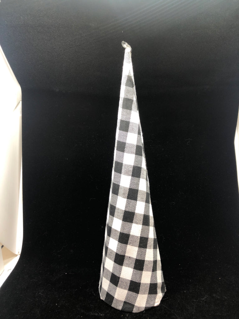 B&W PLAID FABRIC TREE.