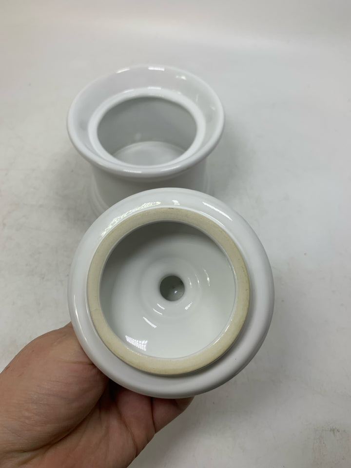 SHORT WHITE CANISTER MADE IN PORTUGAL.