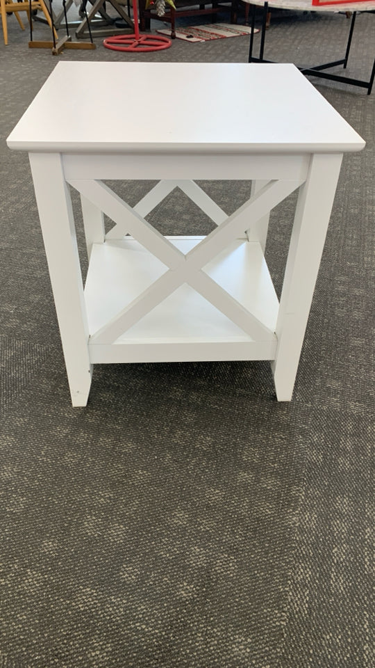 WHITE WOOD END TABLE W/SHELF.
