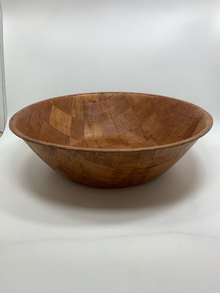 LARGE WOOD SALAD BOWL.