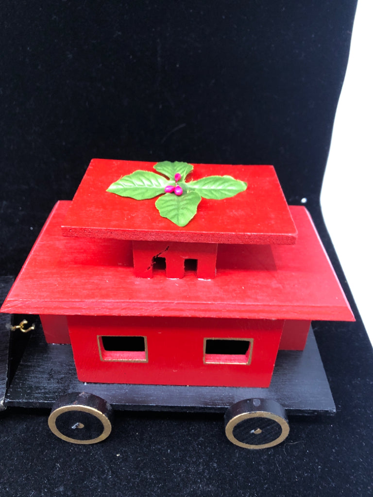 3PC WOOD DECORATIVE CHRISTMAS EXPRESS TRAIN.