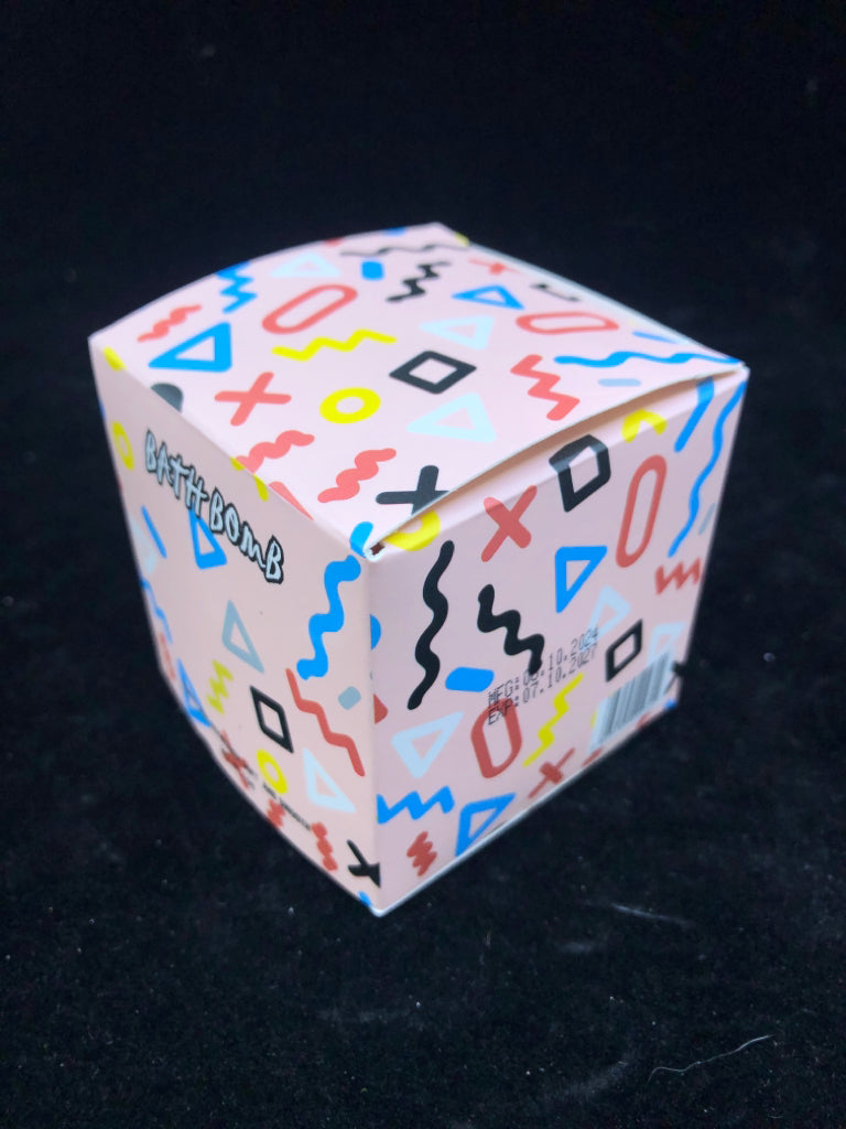 NIB BATH BOMB.