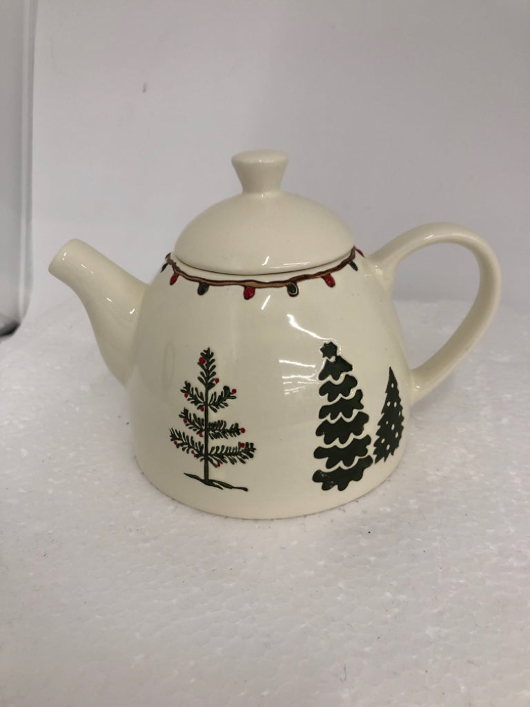CHRISTMAS TREE TEAPOT.