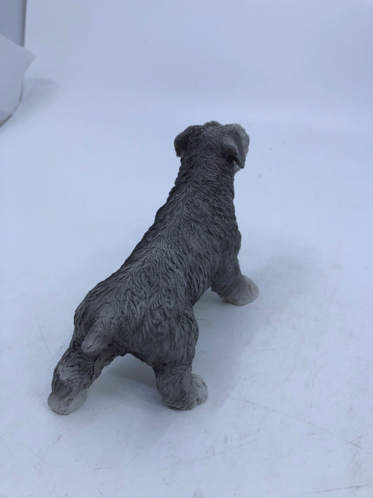 GREY RESIN DOG FIGURE.