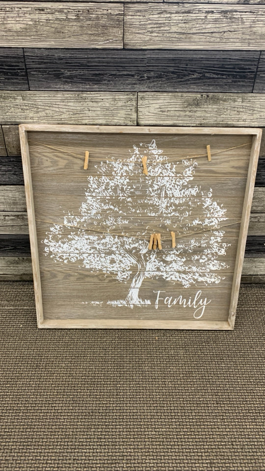 WOODEN FAMILY TREE PHOTO HOLDER HANGING.