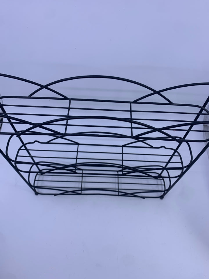 BLACK METAL 3 SHELF SPICE RACK.