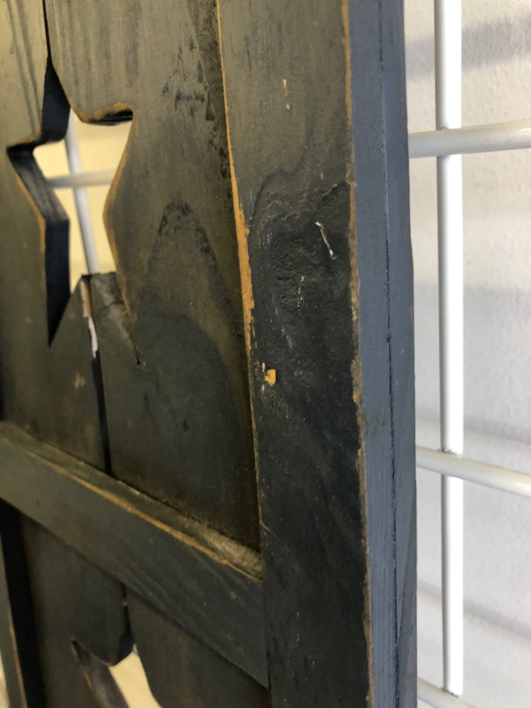 PRIMITIVE BLUE STAR WALL HANGING.