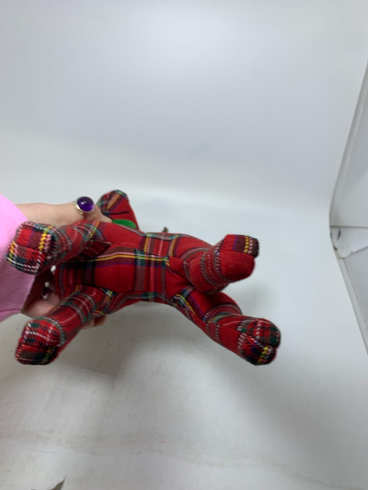 STANDING PLATE PLUSH REINDEER.