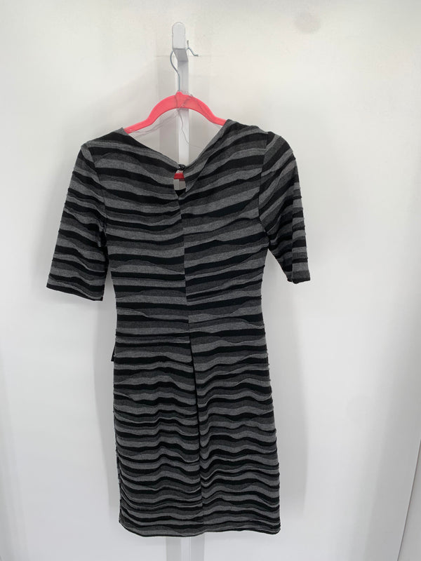 connected apparel Size 8 Misses Short Sleeve Dress