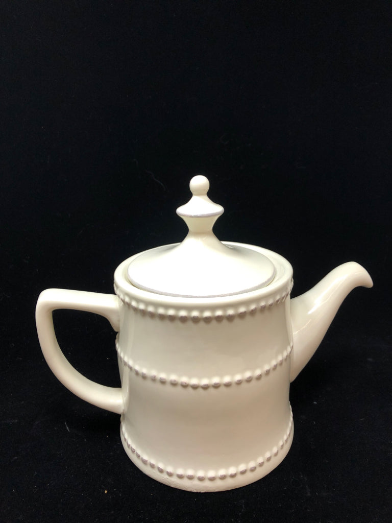 TEAPOT W/RED DETAILS.