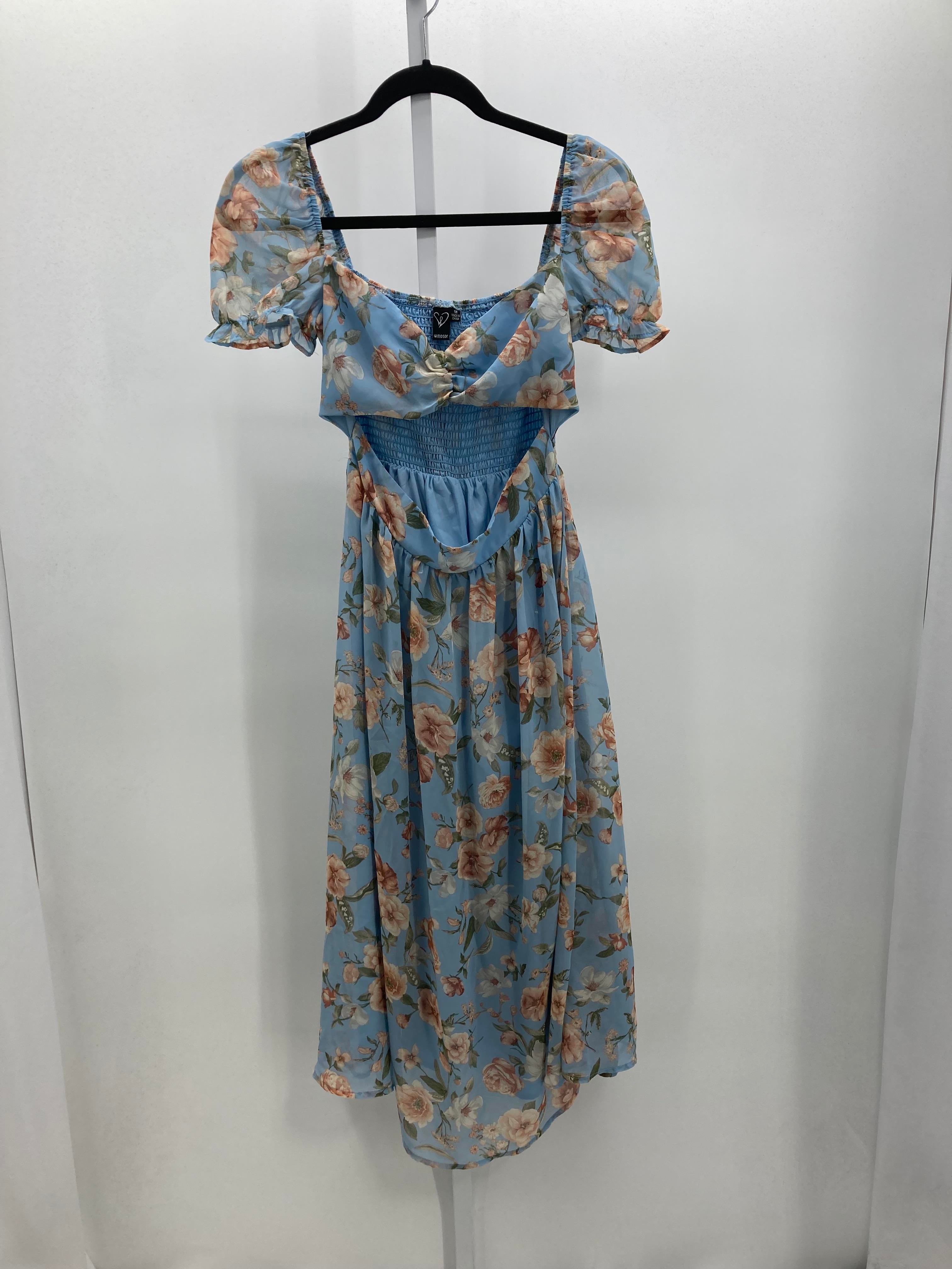 Size Medium Juniors Short Sleeve Dress