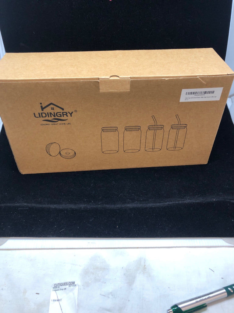 NIB 4 GLASS JAR TUMBLERS SET.