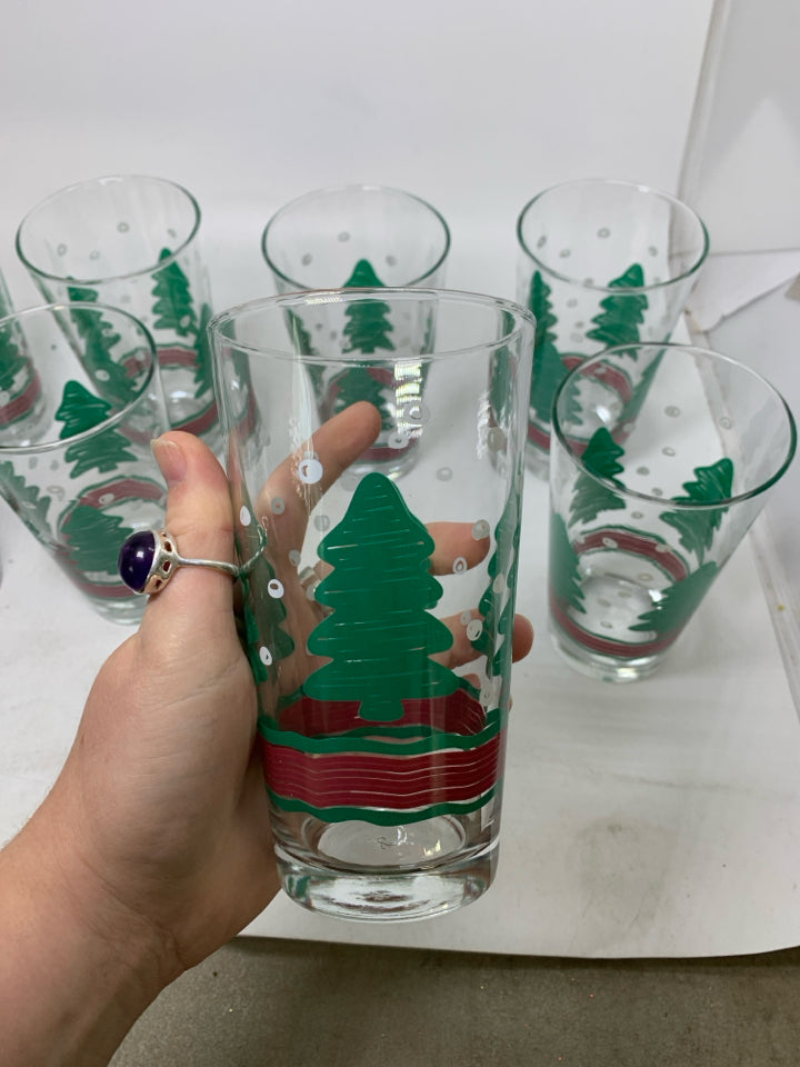 8 PRINTED CHRISTMAS TREES W/ SNOW TUMBLERS.