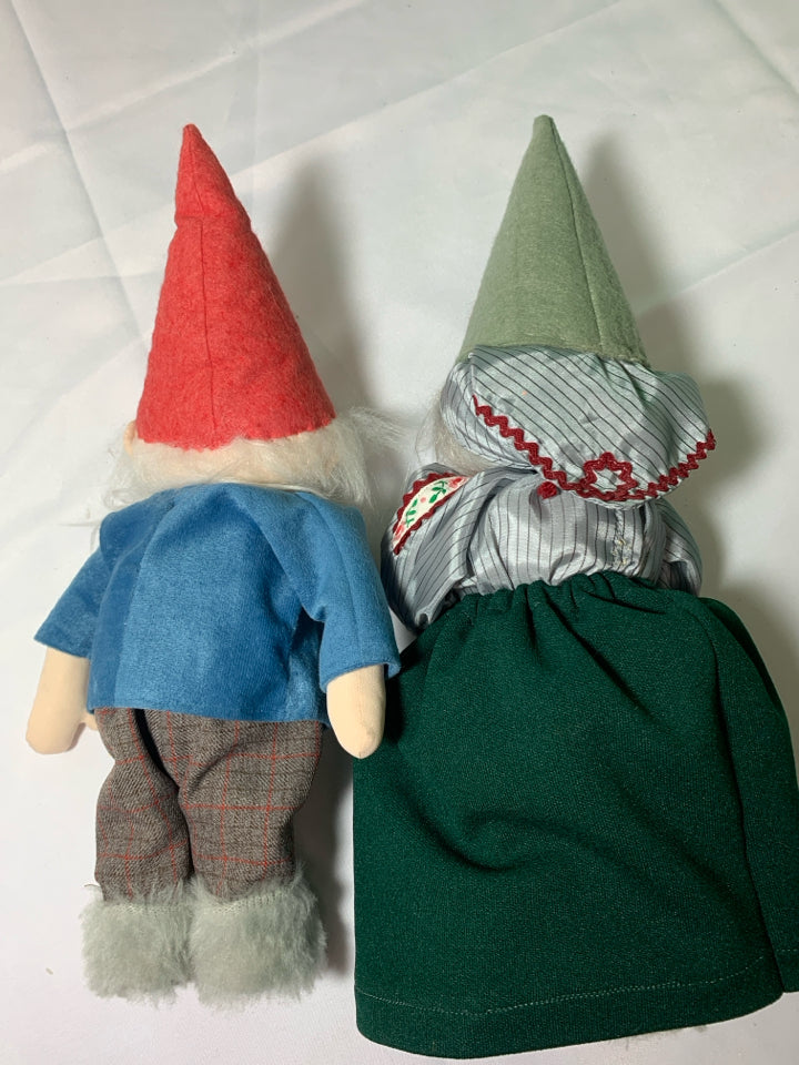 2pc MAN + WOMAN PLUSH GNOMES.