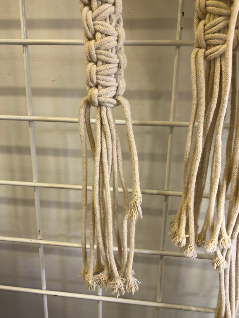 MACRAME DIAMOND PATTERN WALL DECOR.