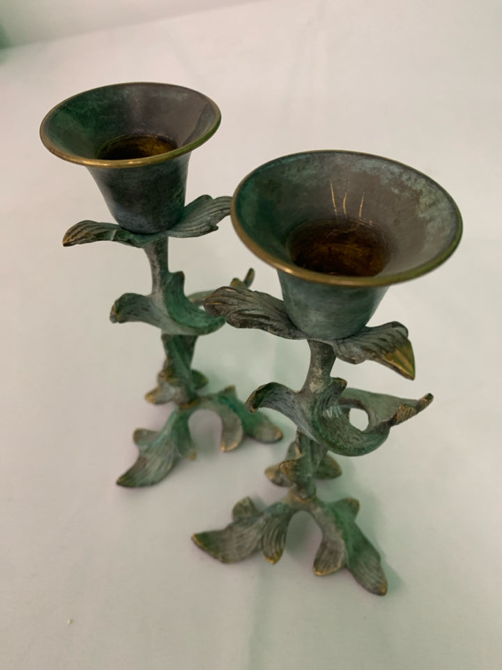 2 GREEN DISTRESSED TAPER CANDLE HOLDER.