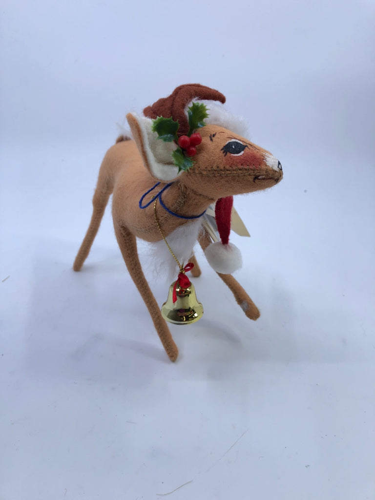 ANNA LEE REINDEER FIGURE.