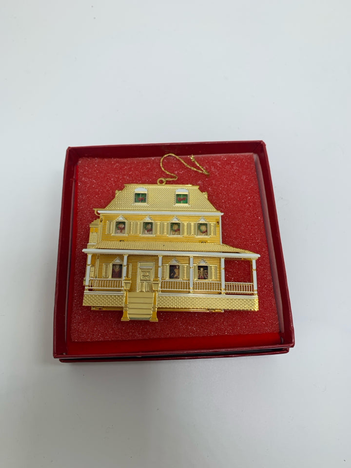 IN BOX WAMPUM COTTAGE BRASS HOUSE ORNAMENT BING & GRONDAHL.