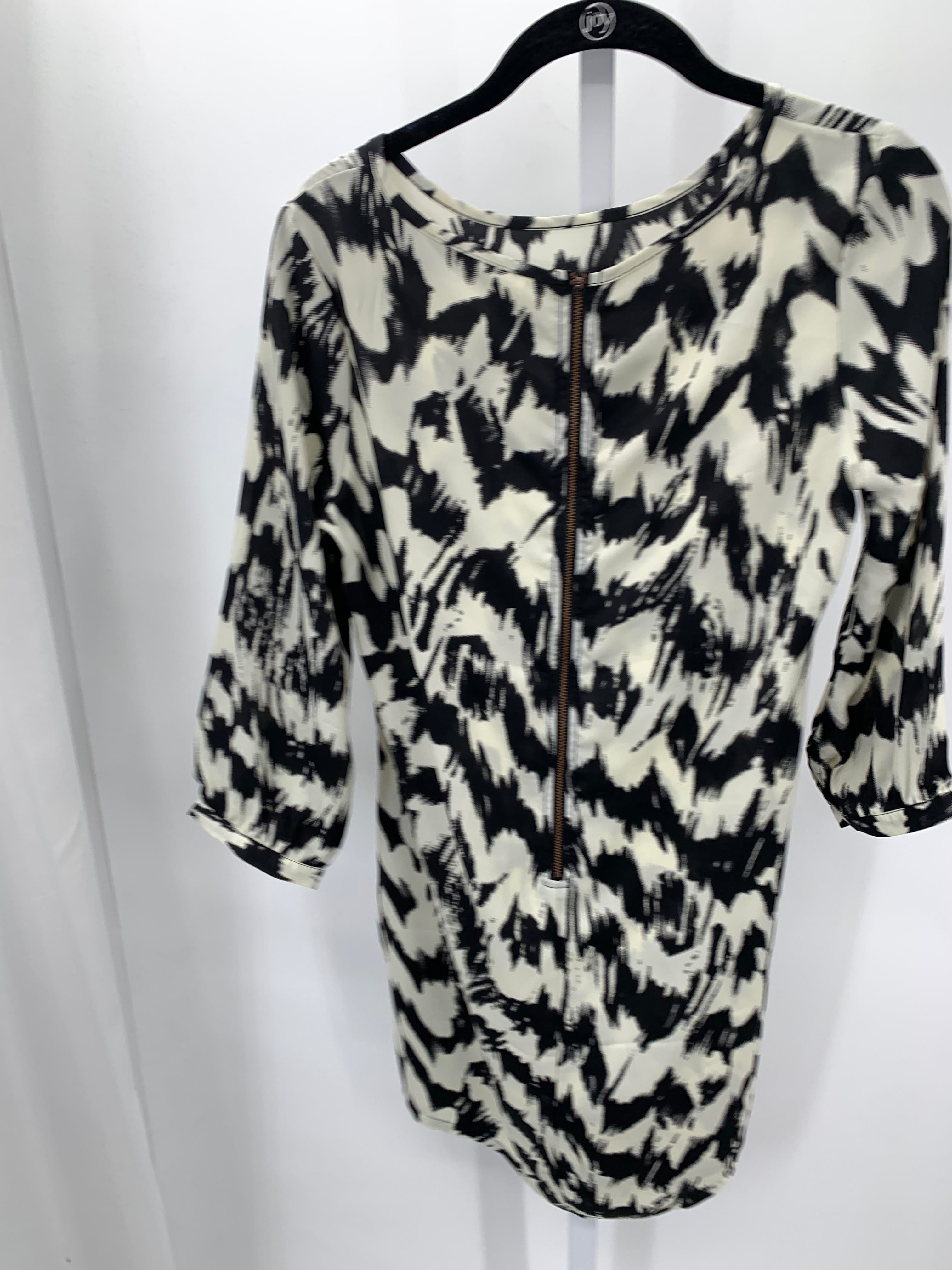 Size Small Misses Long Sleeve Dress
