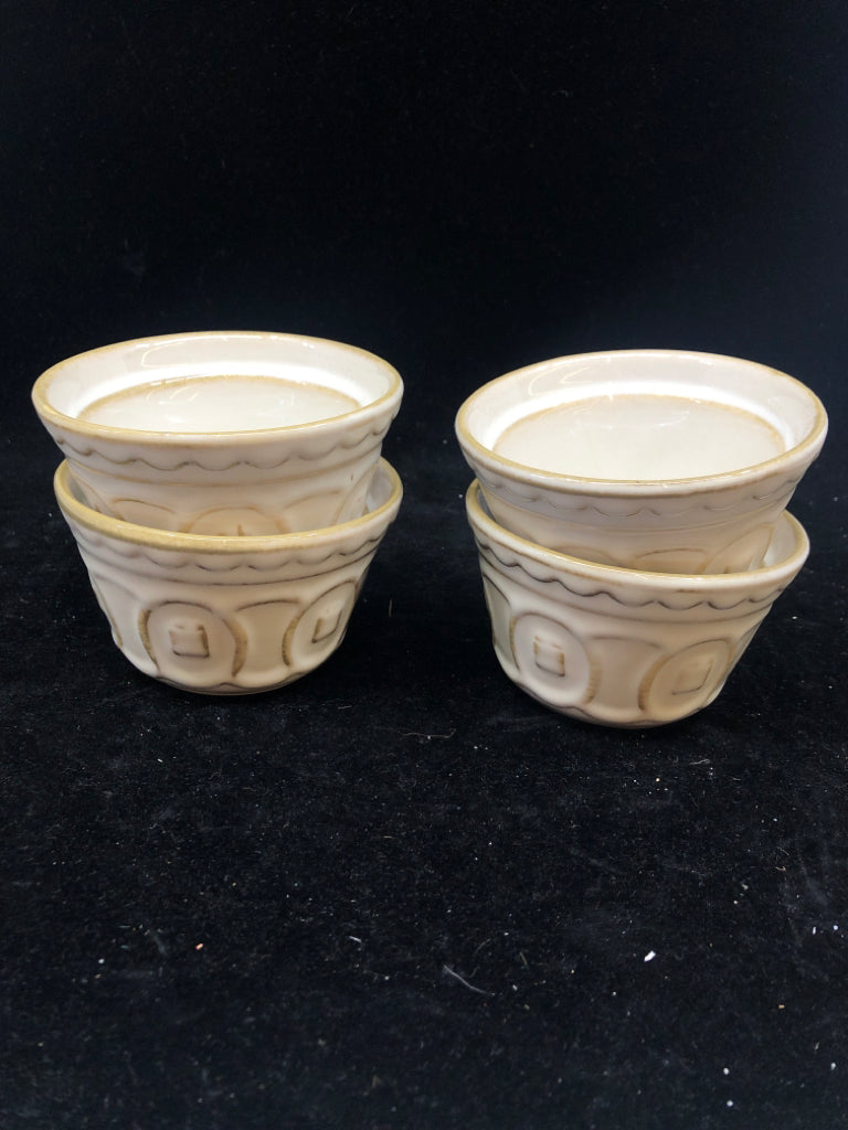 4 CREAM DISTRESSED SAUCE CUPS.