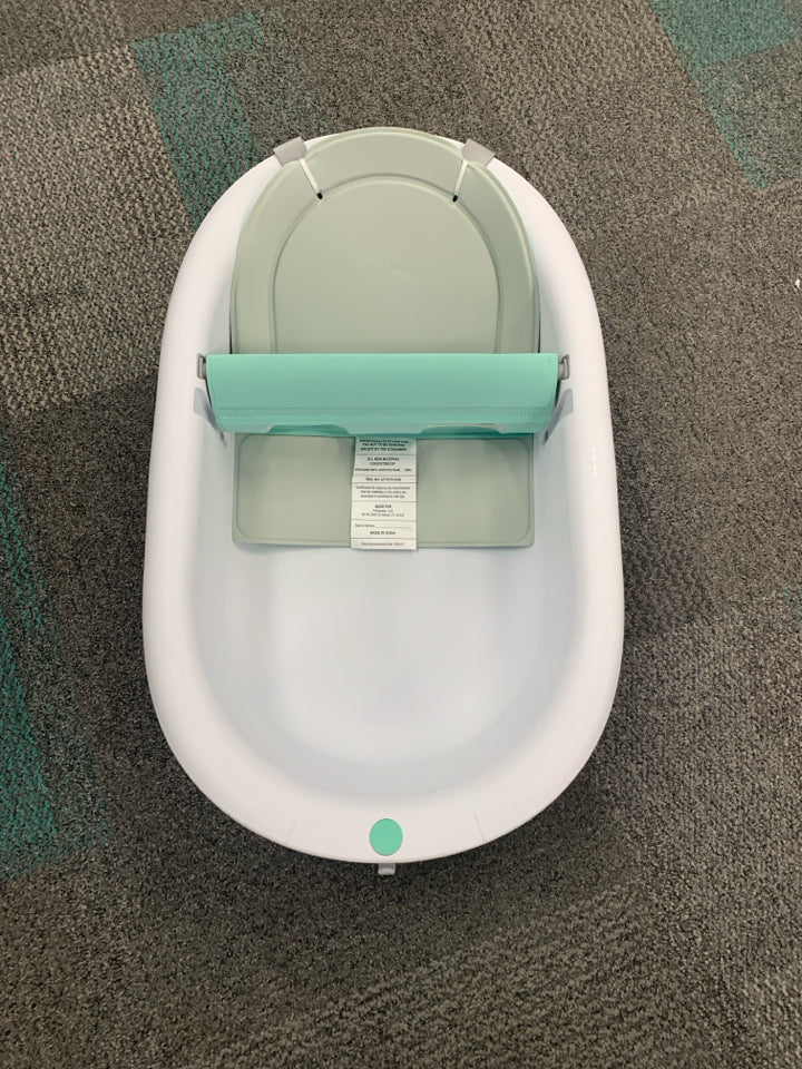 Frida Baby 4-in-1 Grow-With-Me Bath Tub