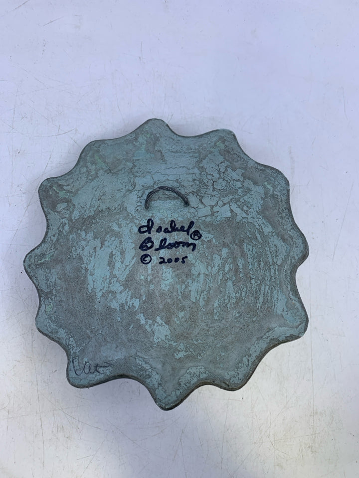 DARK GREEN SUN WITH FACE- ISABEL BLOOM 2005.