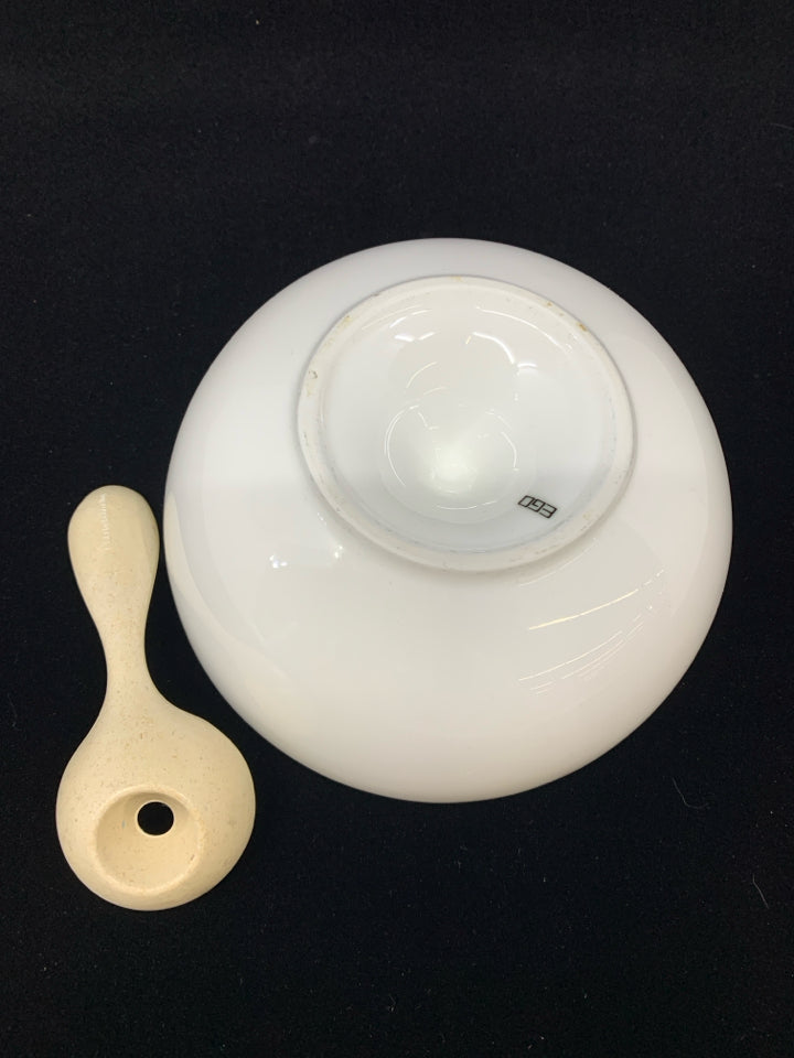 WHITE CERAMIC OLIVE DISH W/SPOON.