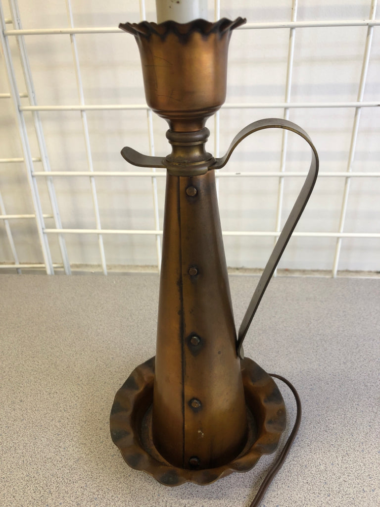 VTG STYLE COPPER LAMP W/BURLAP SHADE & RED STITCHING.