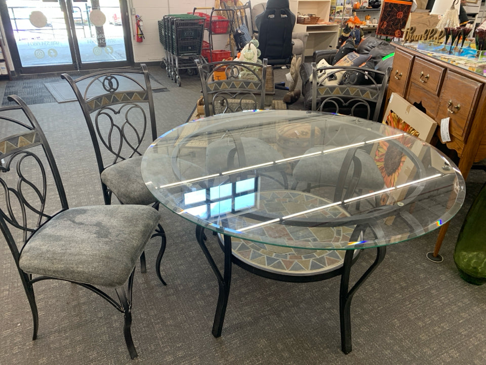 LIGHT WEIGHT GLASS CIRCLE TABLE W/ TILE 4 CHAIRS GREY CUSHIONS.