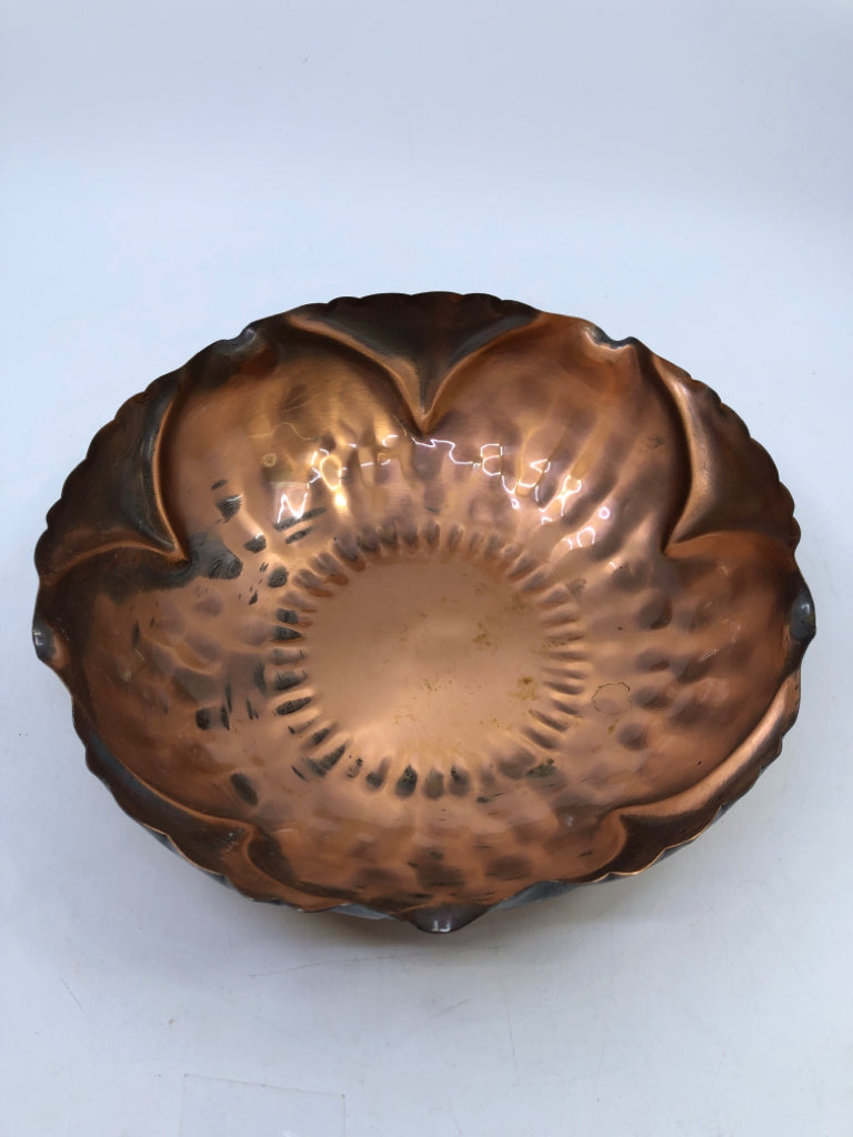 VTG COPPER FLOWER PATTERN BOWL- GREGORIAN.